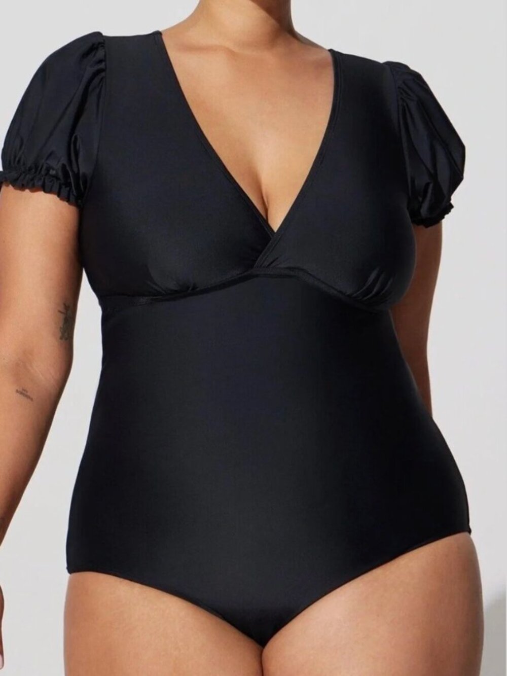 NWT Torrid Retro Chic Black One Piece Swimsuit Ruffle Sleeve V-Neck Size 2